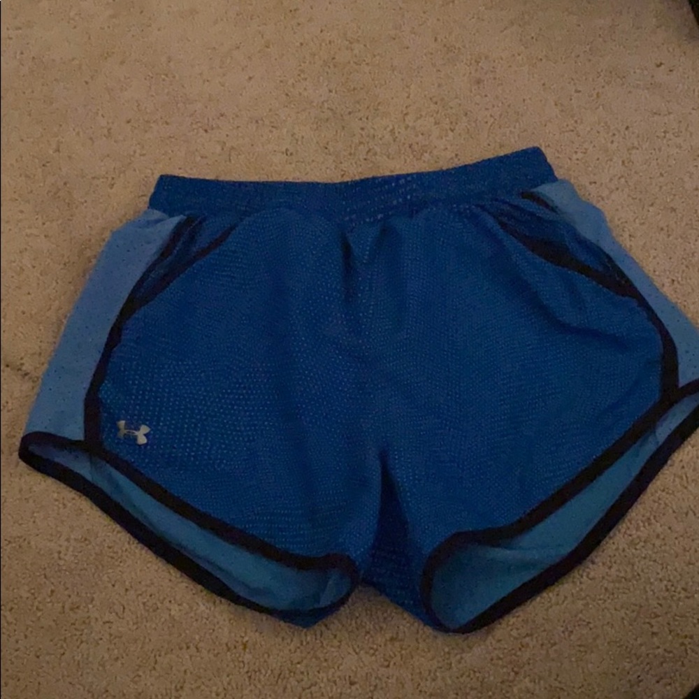 UNDER ARMOUR RUNNING SHORTS